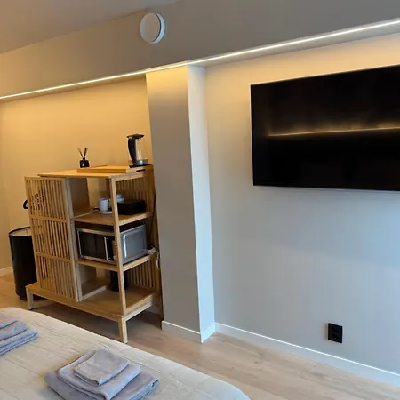 Newly Renovated Rom Fana Apartment *